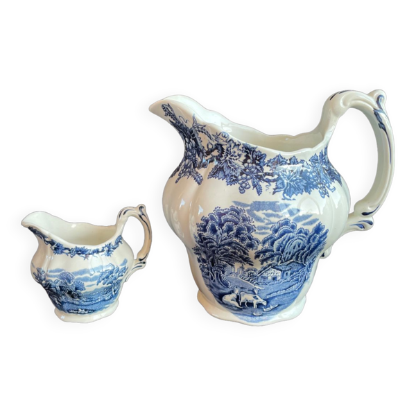 Lot de 2 brocs porcelaine anglaise
