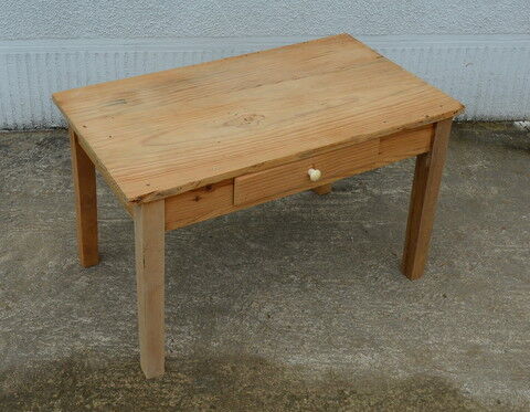 Low farm table, child desk