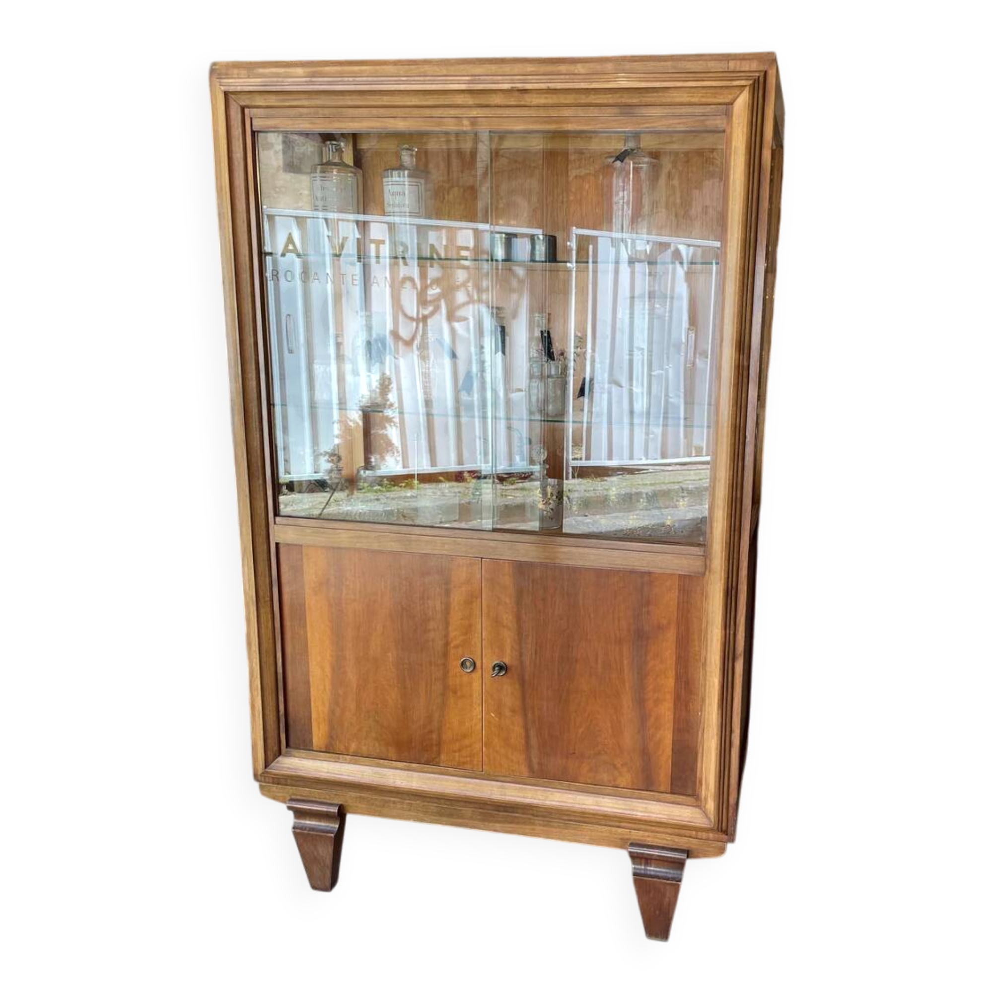Art deco display cabinet in walnut and glass