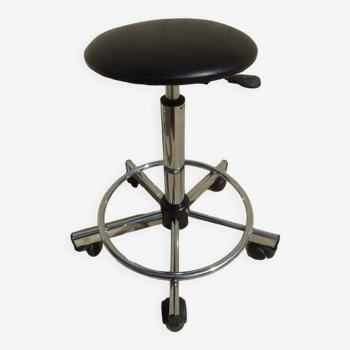 Industrial hairdresser's stool in silver metal black imitation leather top