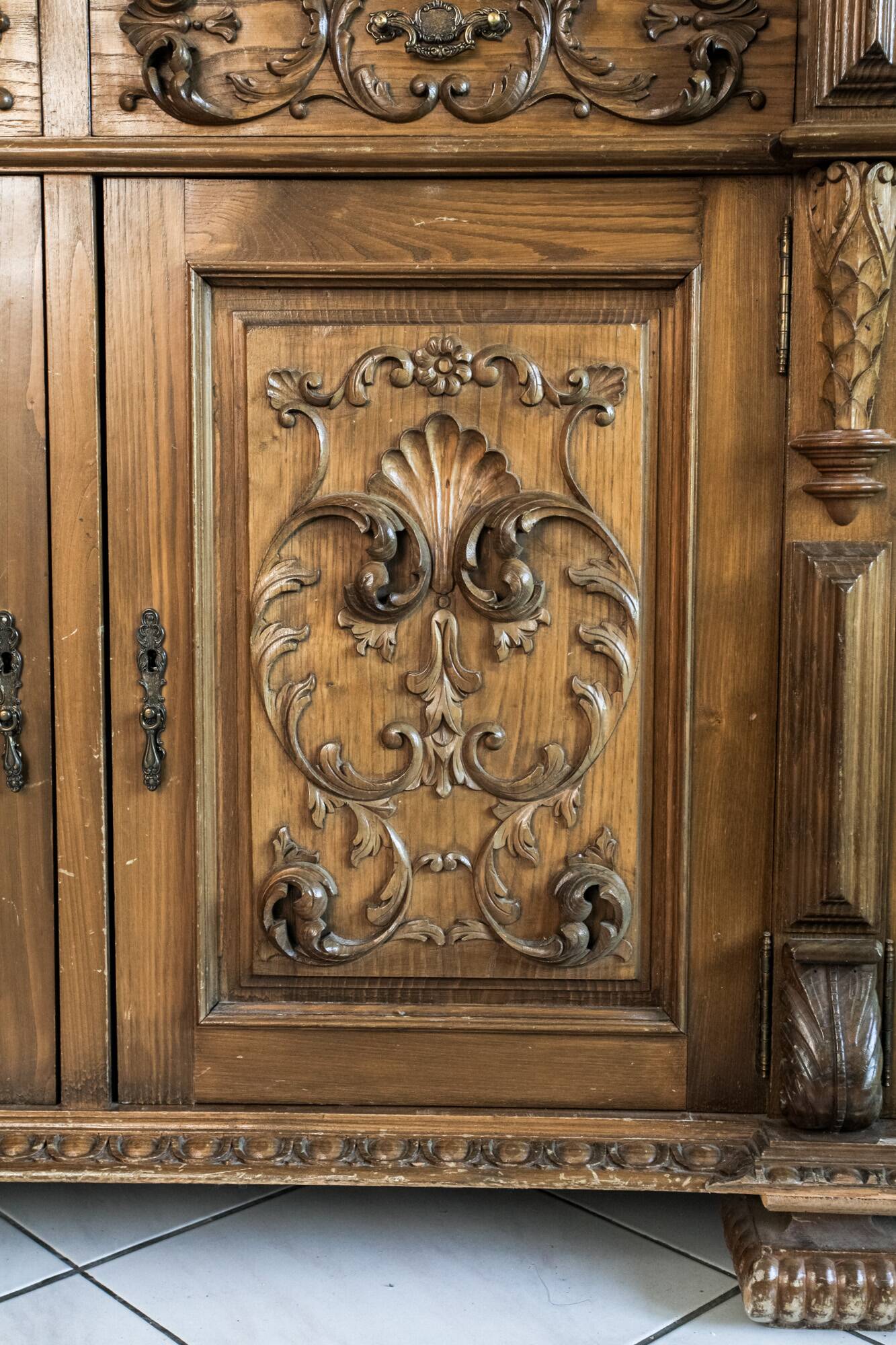 Old carved sideboard Portugal vintage solid wood