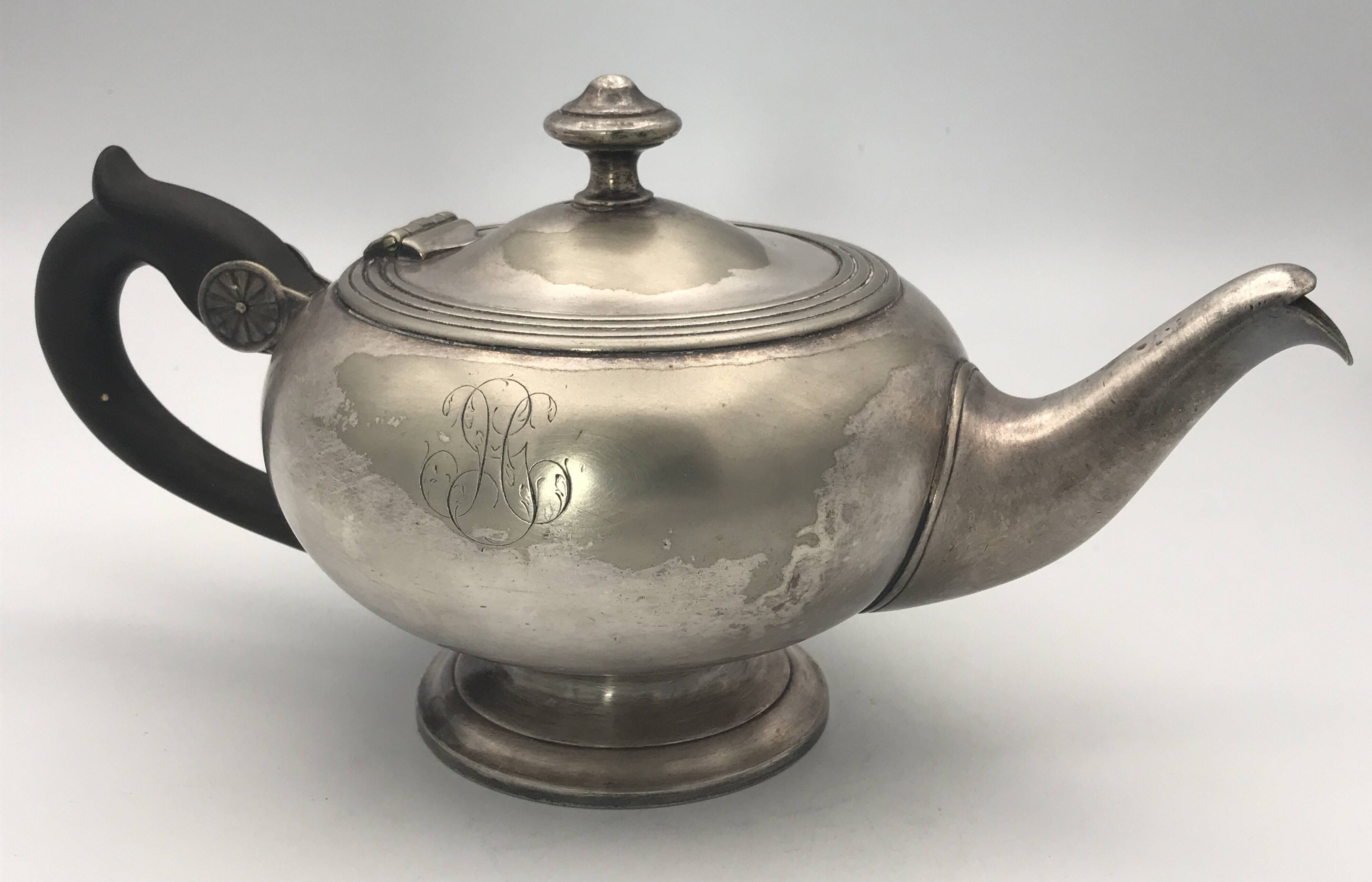 Antique teapot in silver-plated metal with ercuis goldsmith hallmarks