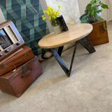 Round coffee table with steel base
