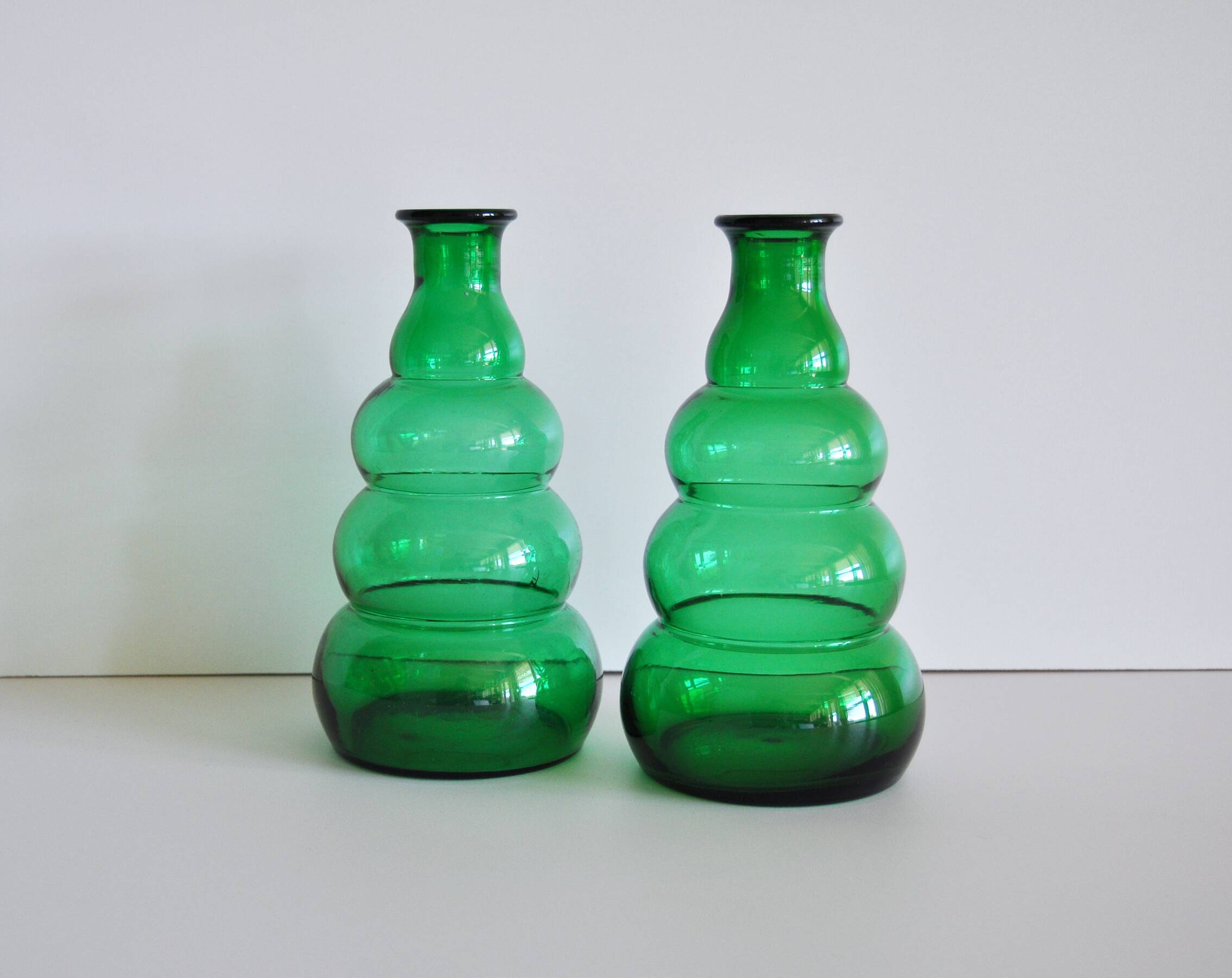 Edvin Ollers Green Glass Vases, Limmareds Glasbruk, Sweden, 1940s
