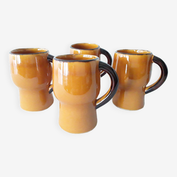 Large cups or mugs 1970