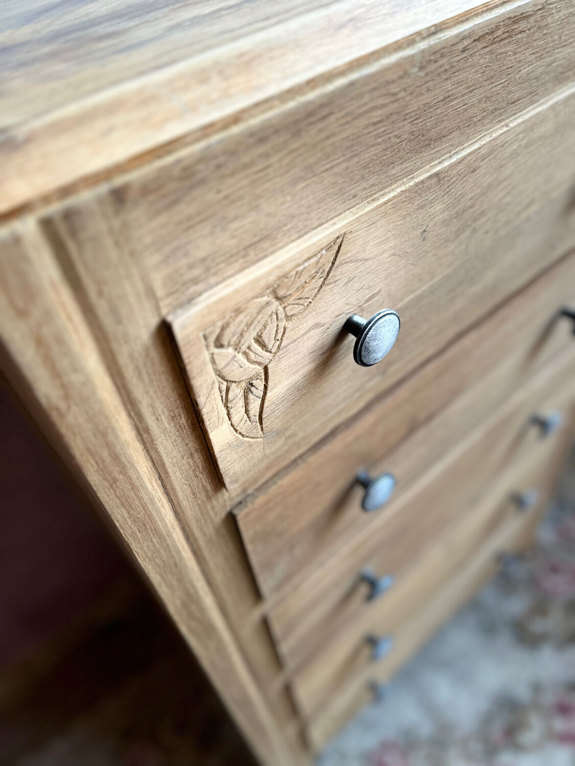 Art Deco oak chest of drawers.