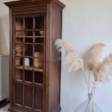 Parisian wardrobe - showcase spirit