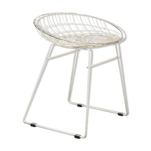 Tabouret en fil blanc