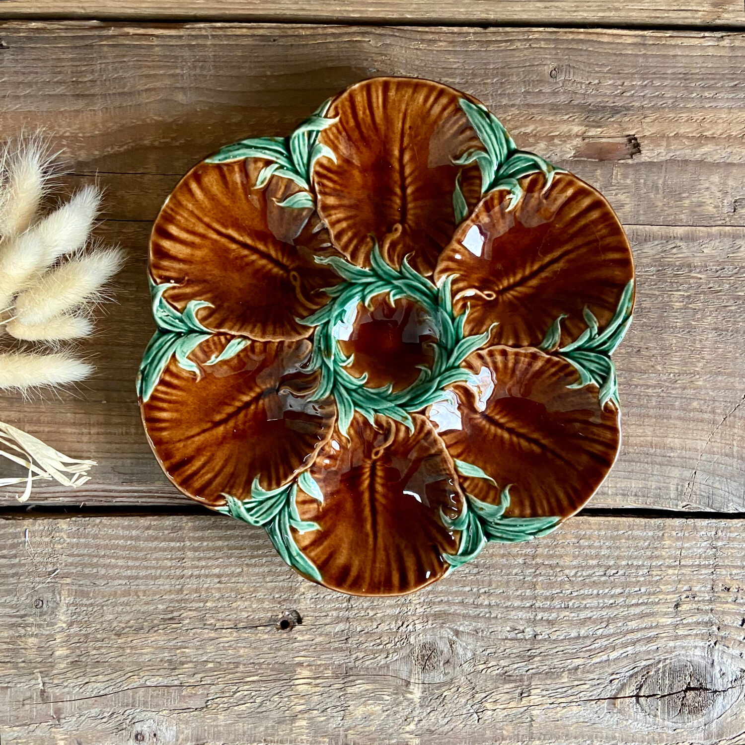 4 vintage slurry oyster plates