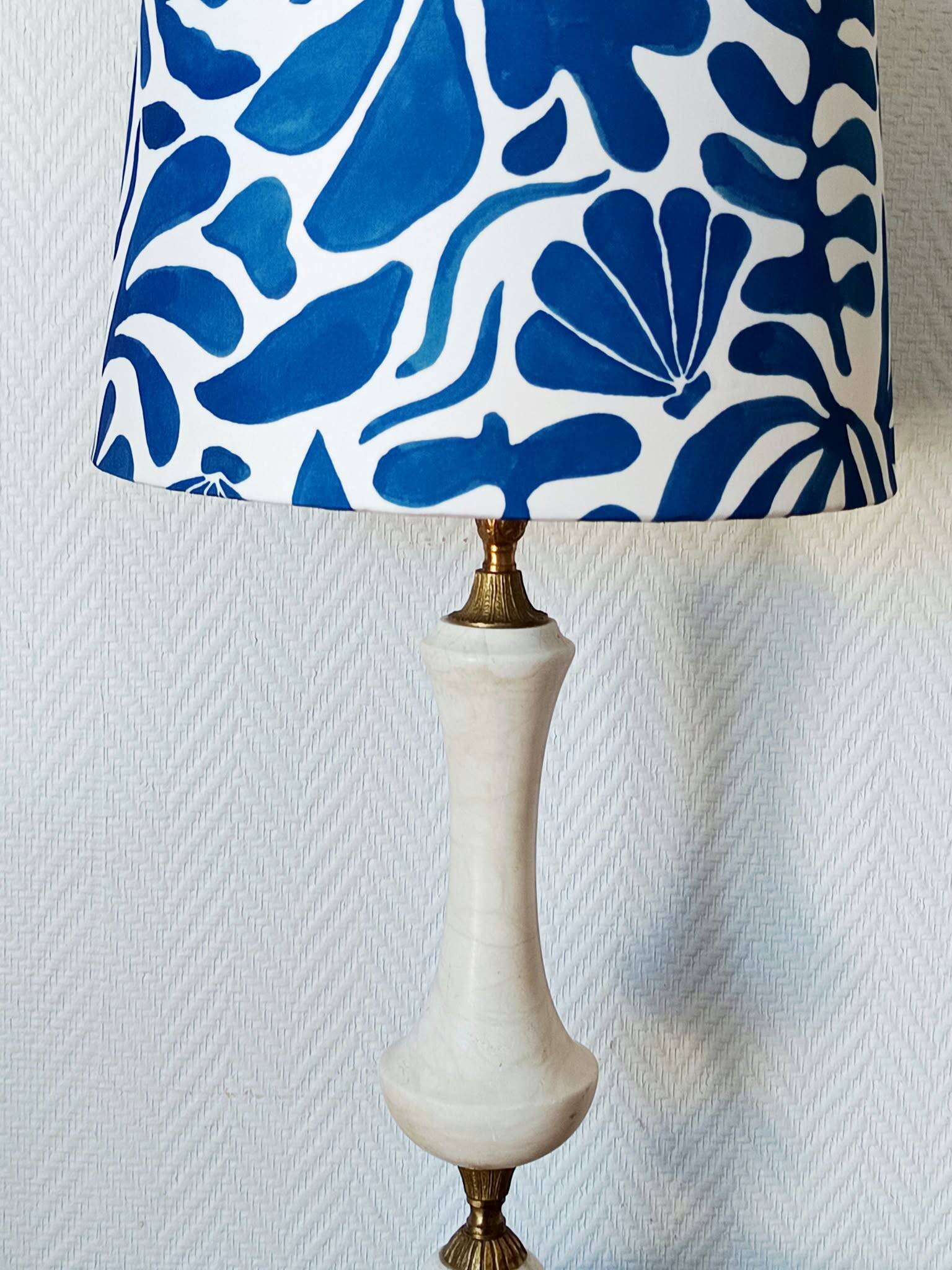 Alabaster lamp with gilding and seashells