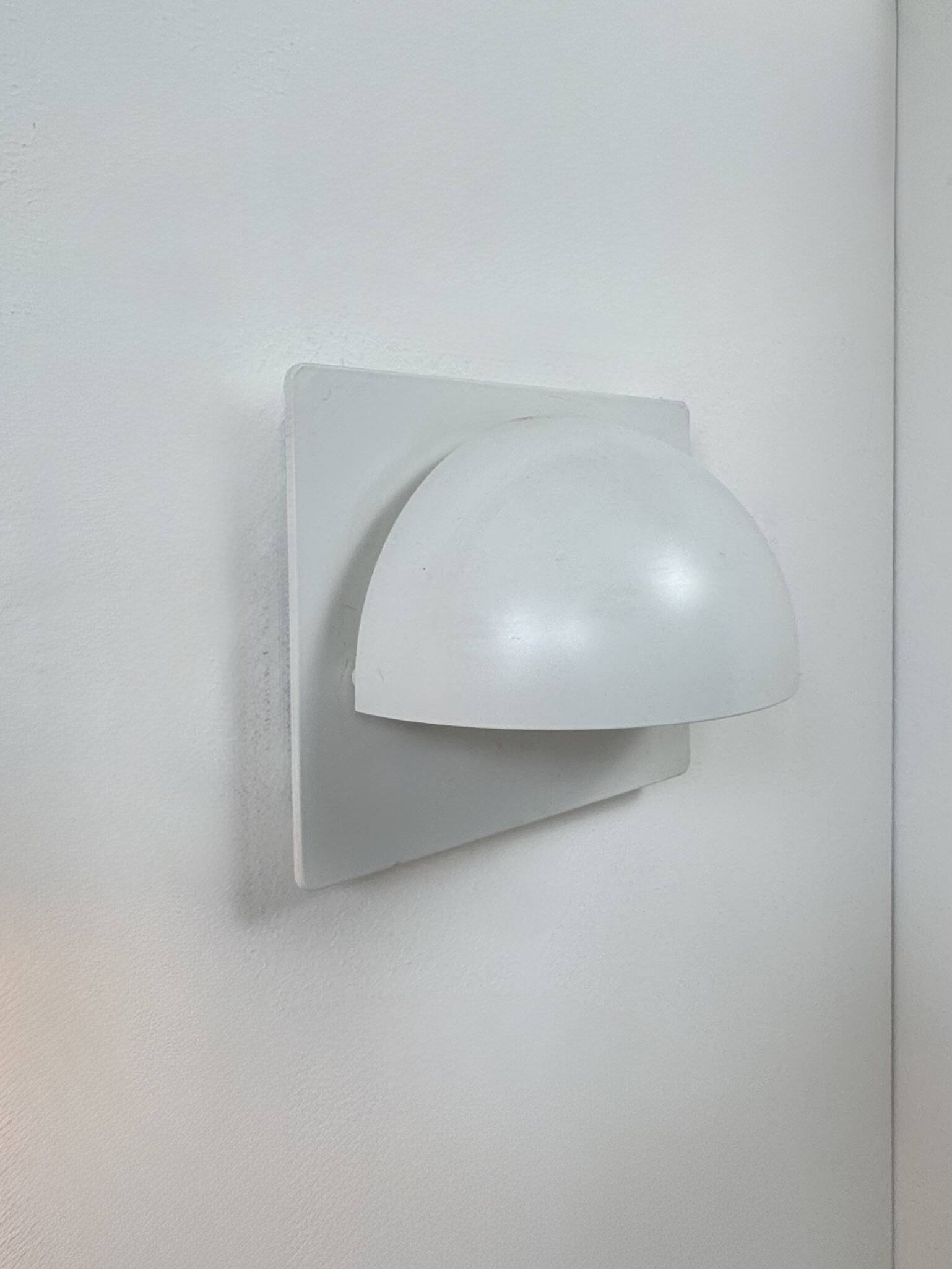 Pair of vintage Louis Poulsen wall lights, matte white lacquered metal, Sweden, 1980.