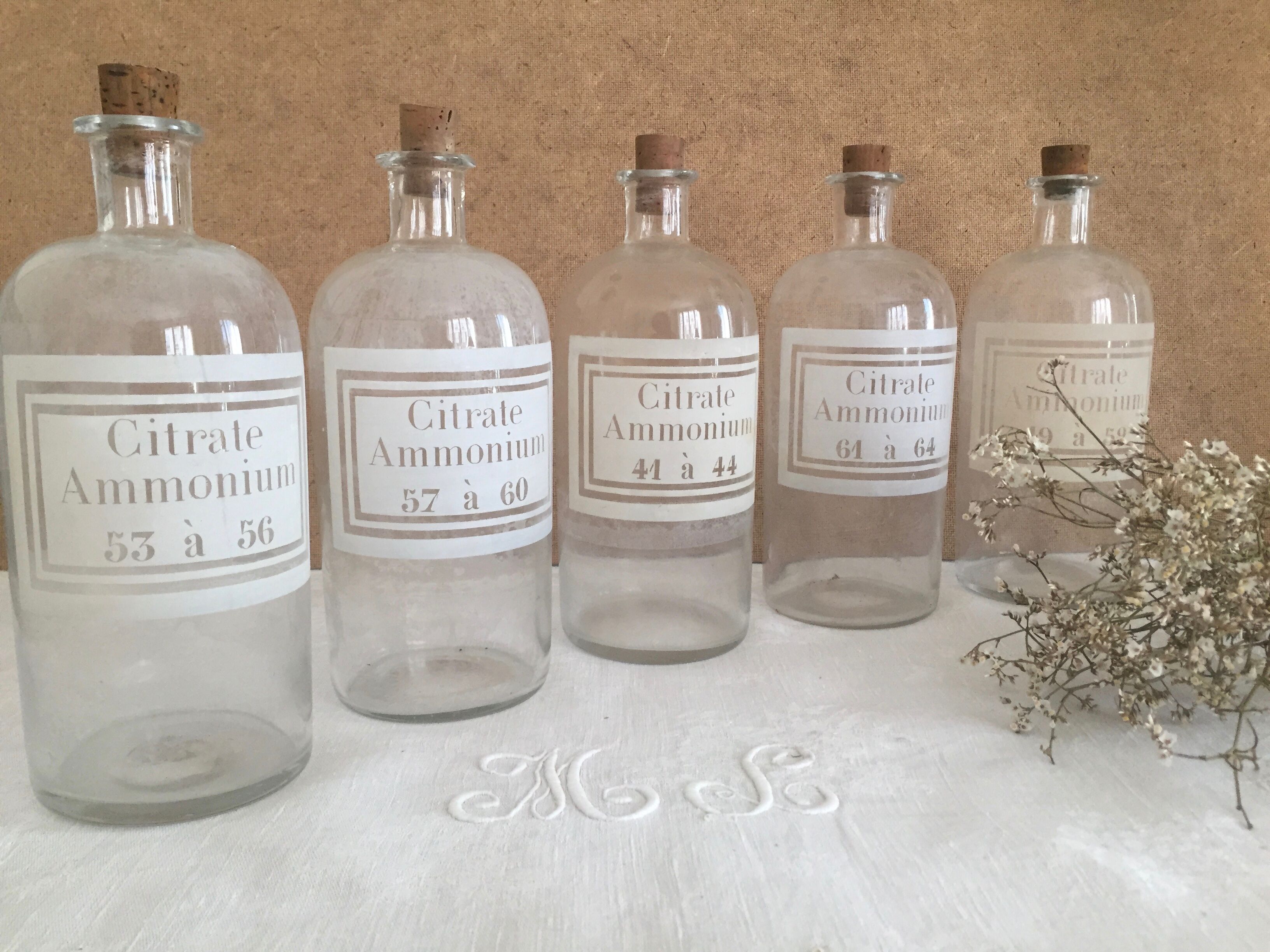 Lot of 5 vials of apothecary, Ammonium citrate