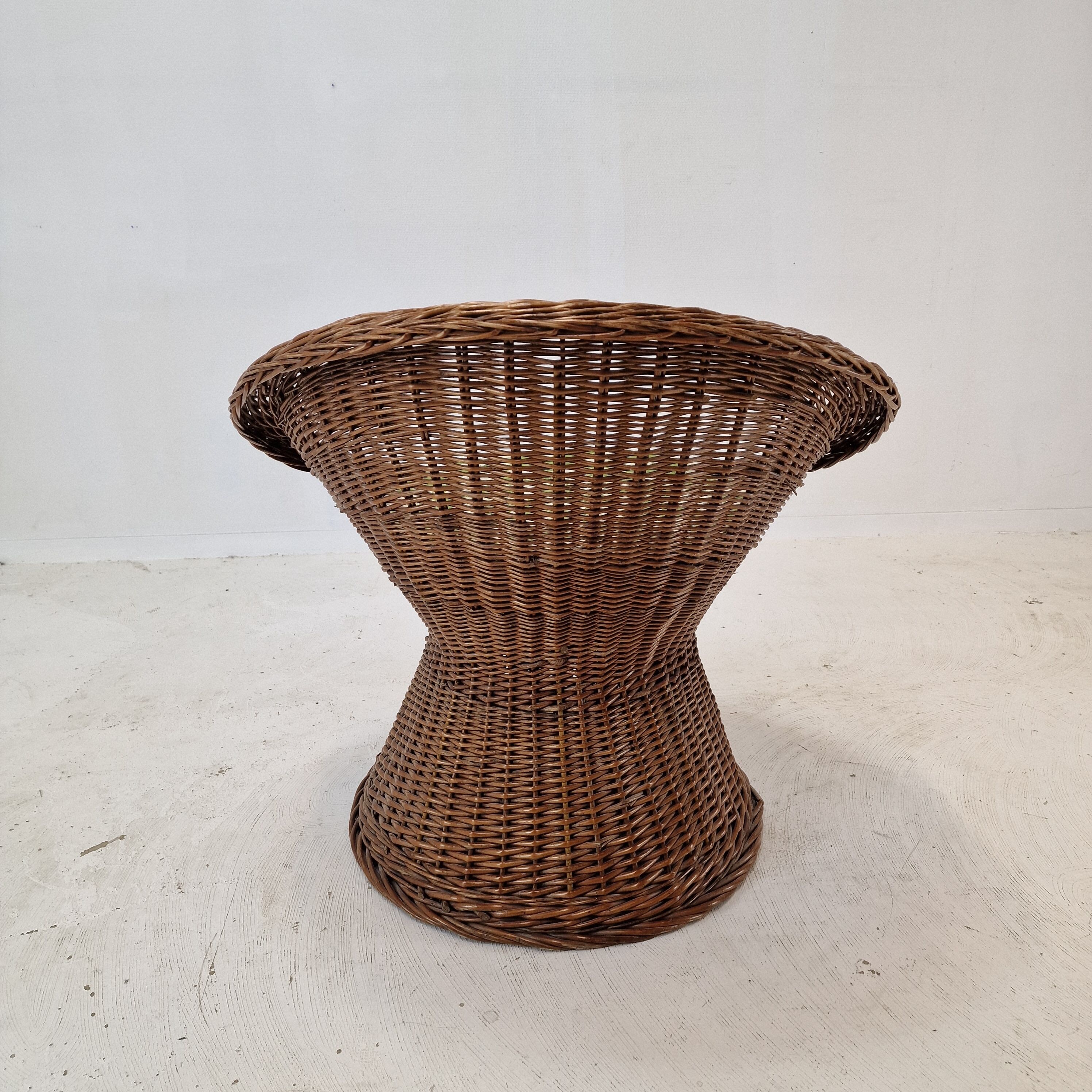 Pair of italian wicker lounge chairs, 1960's