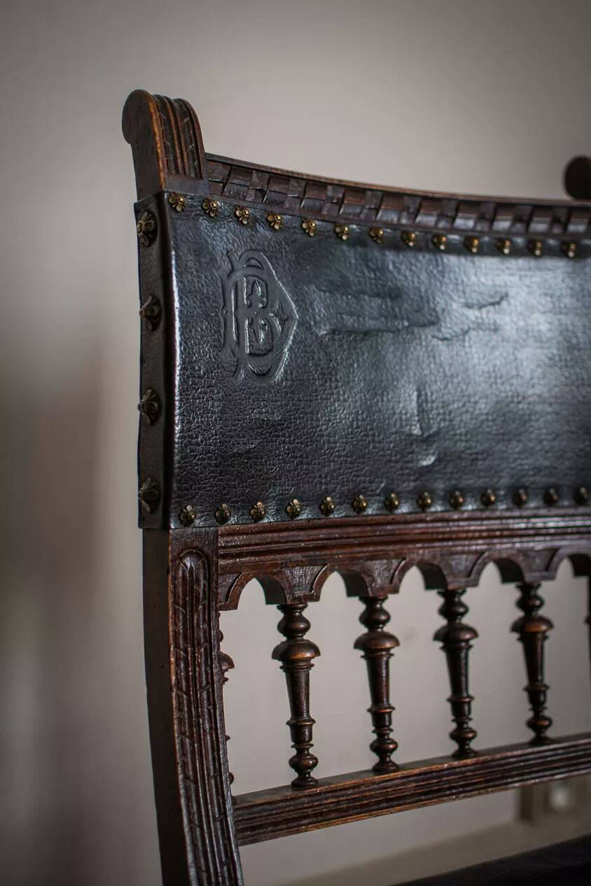 Paire de chaises Henri II – Modèles classiques en bois