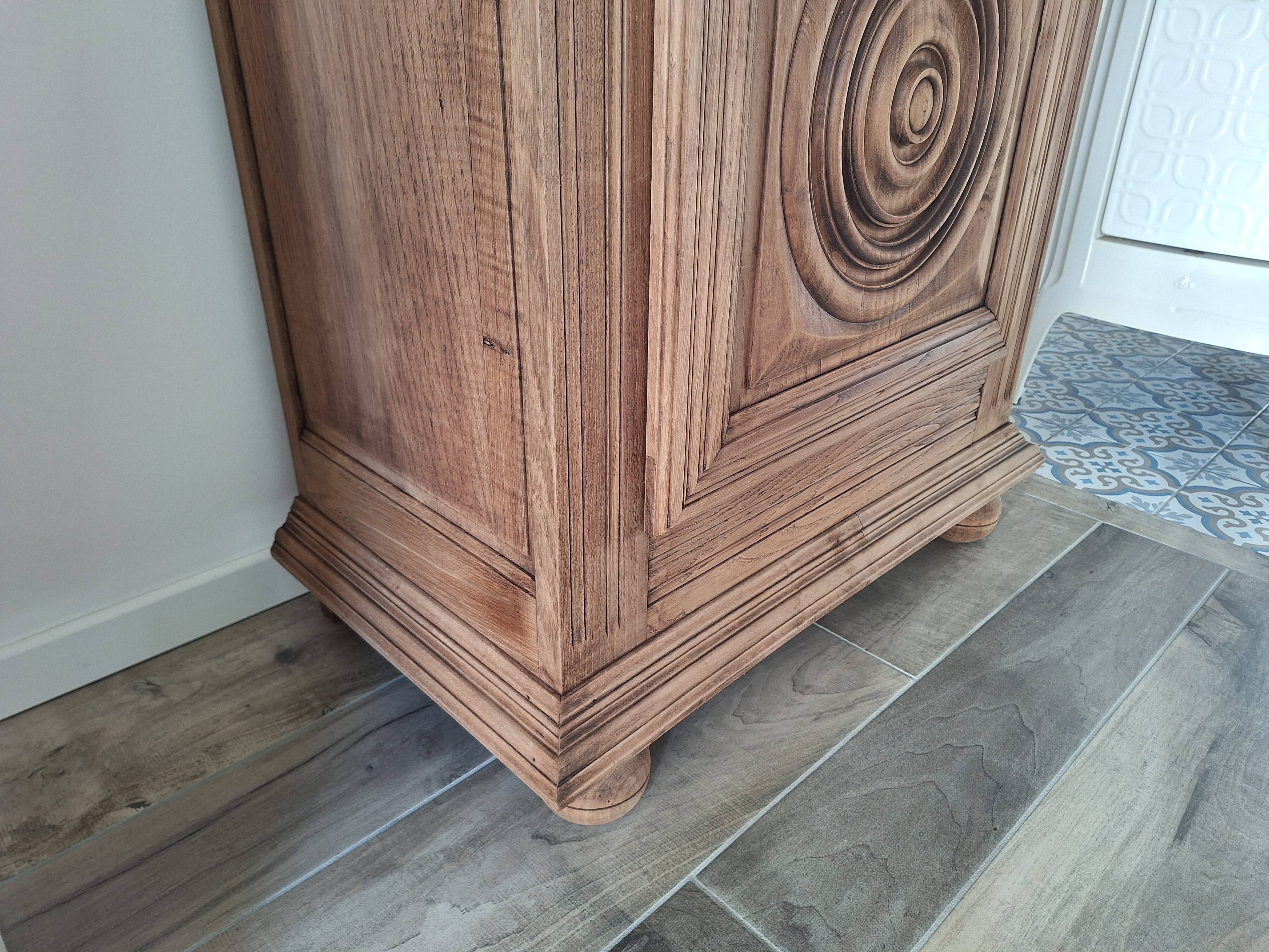 Oak solid bonnetière / wardrobe / dresser from 1940