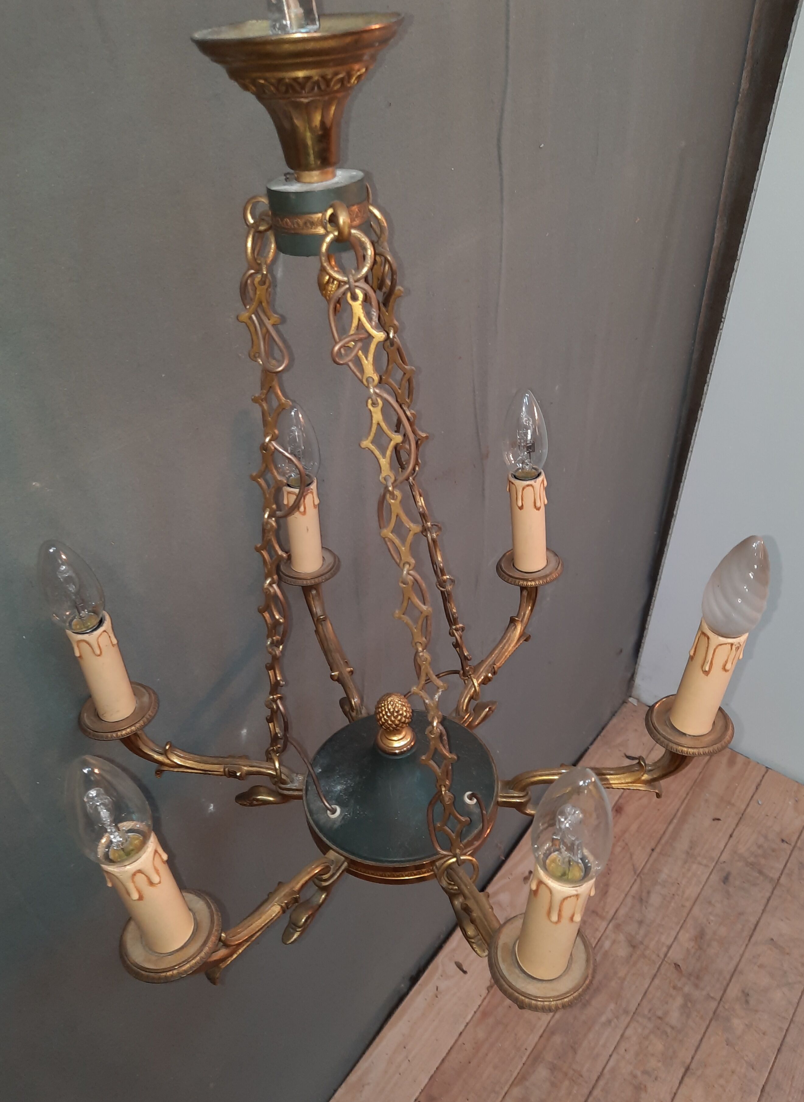 Lustre en métal vert de style empire