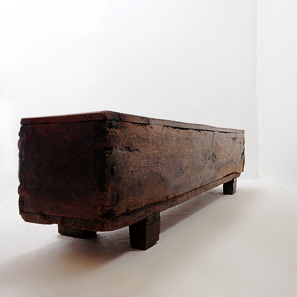 Spanish carved oak bank chest - 18th century