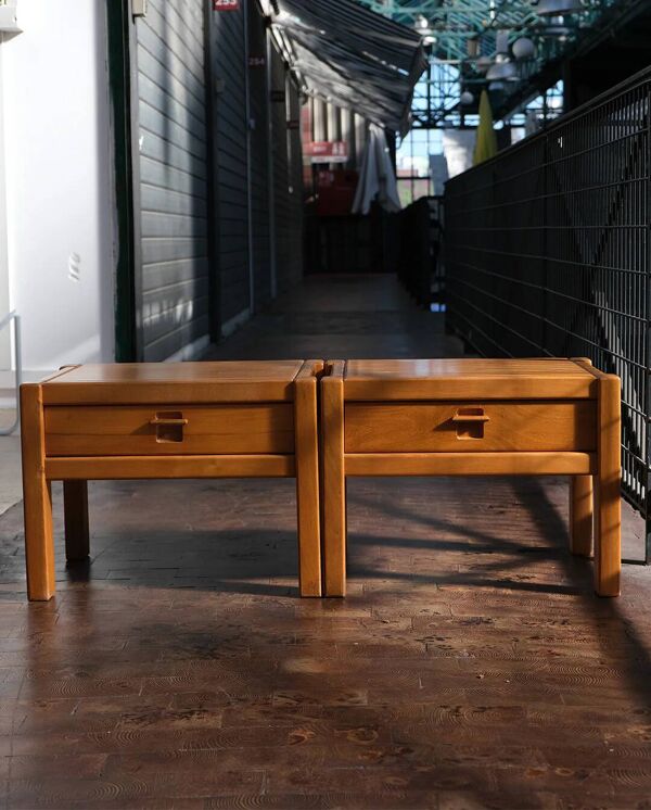 2 tables de chevet en orme