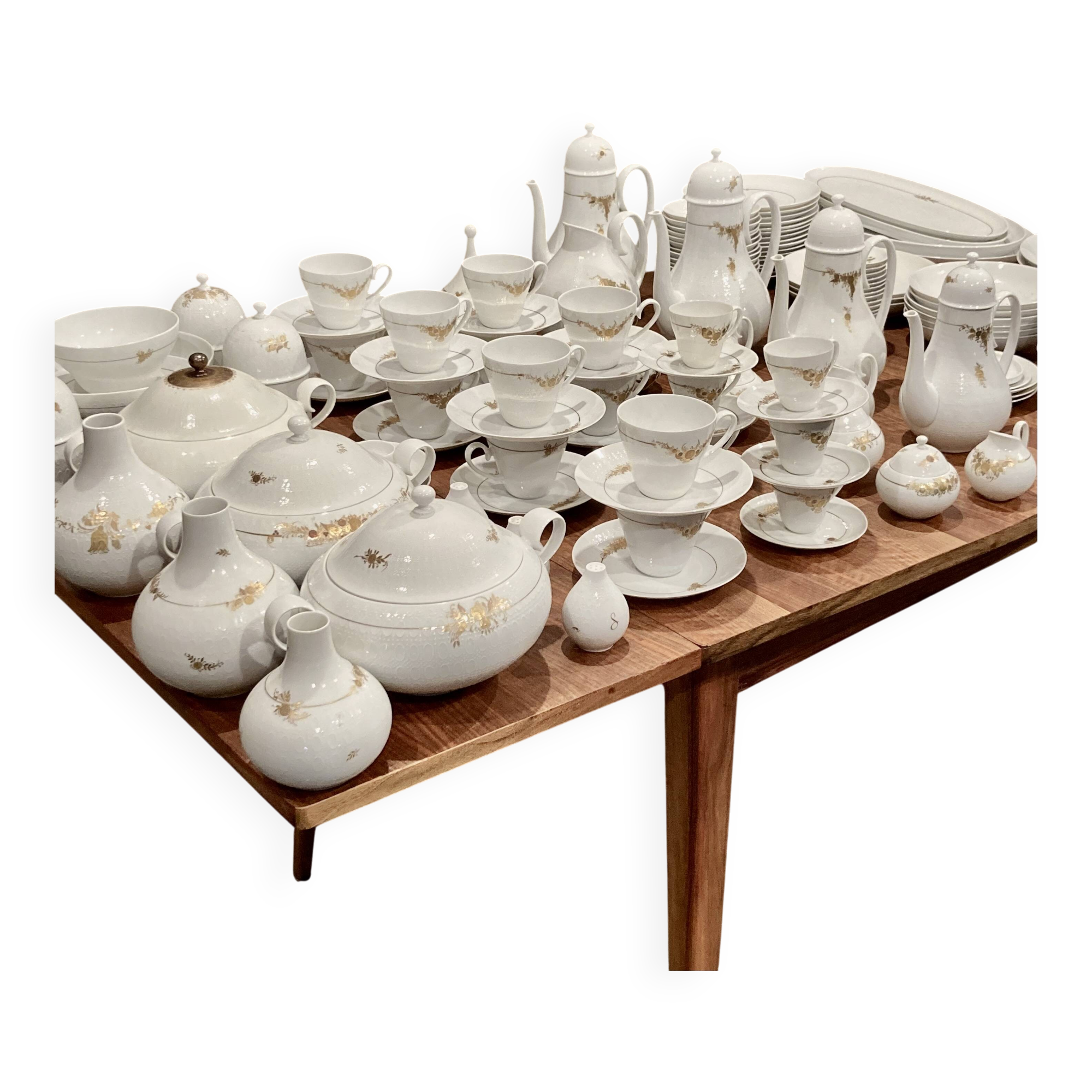 145-piece porcelain service, "bjorn winnblad" design, 1950.