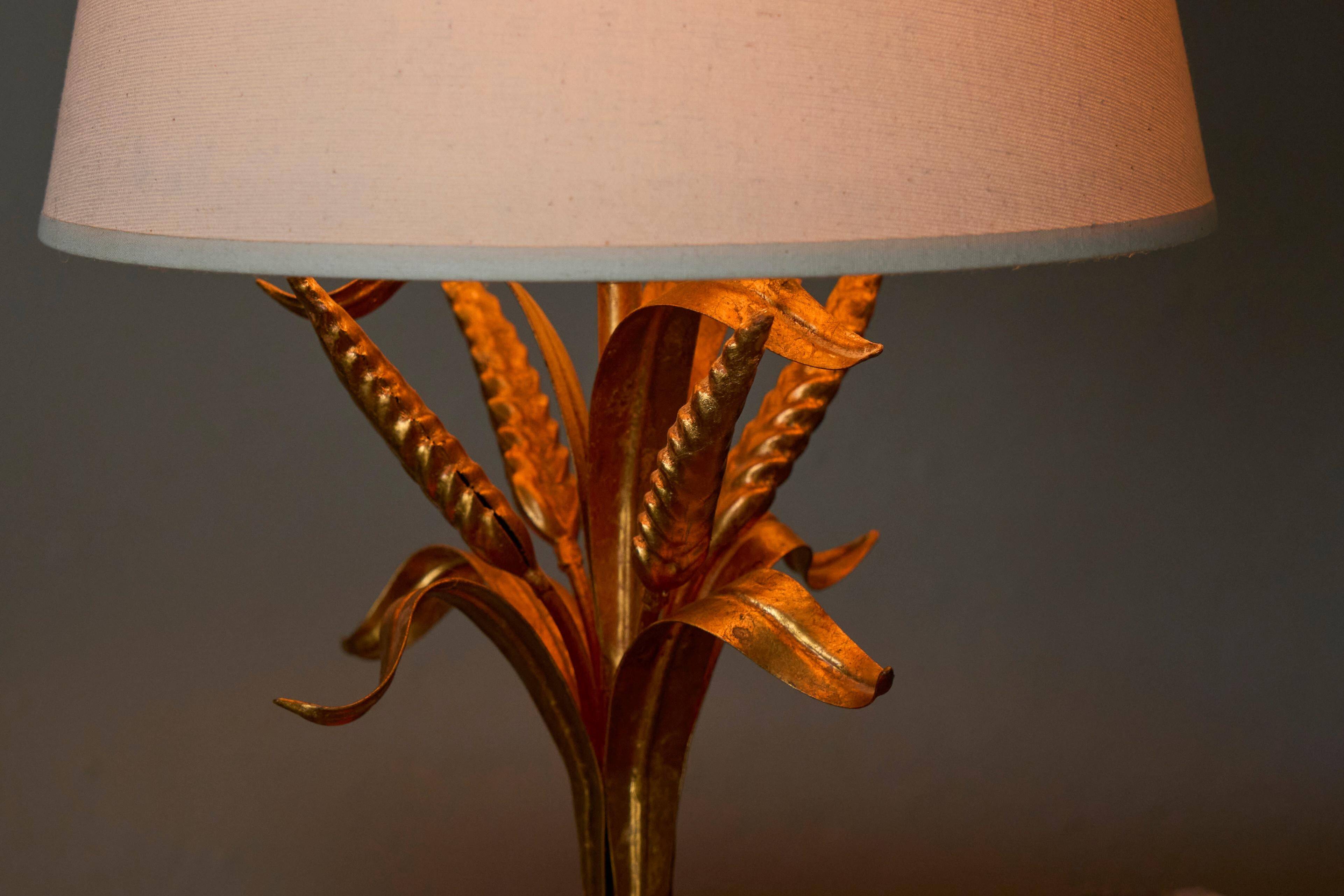 Gold metal table lamp with wheat pattern, mid-20th century.