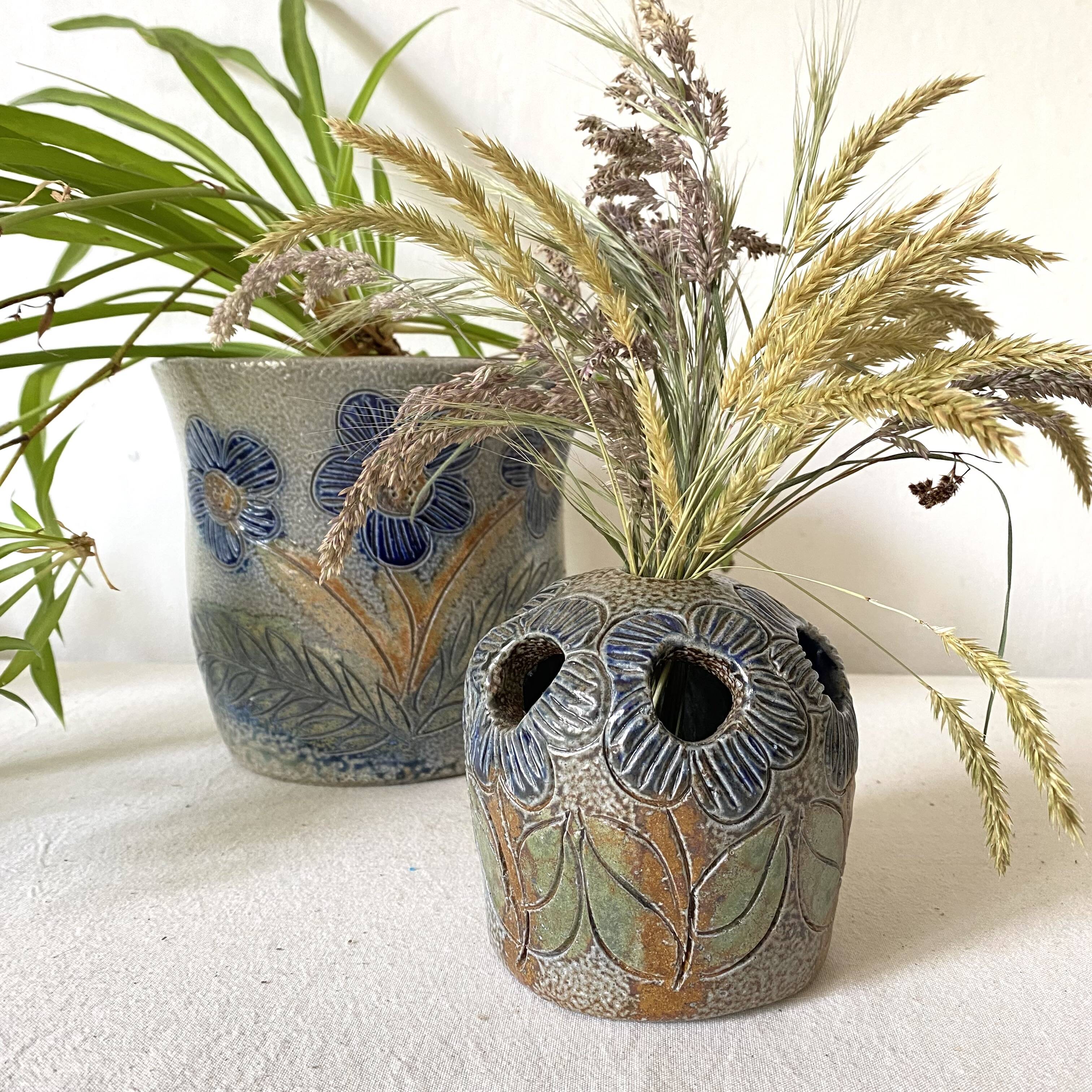 Flowerpot and flower pick, salt pottery, 1970s