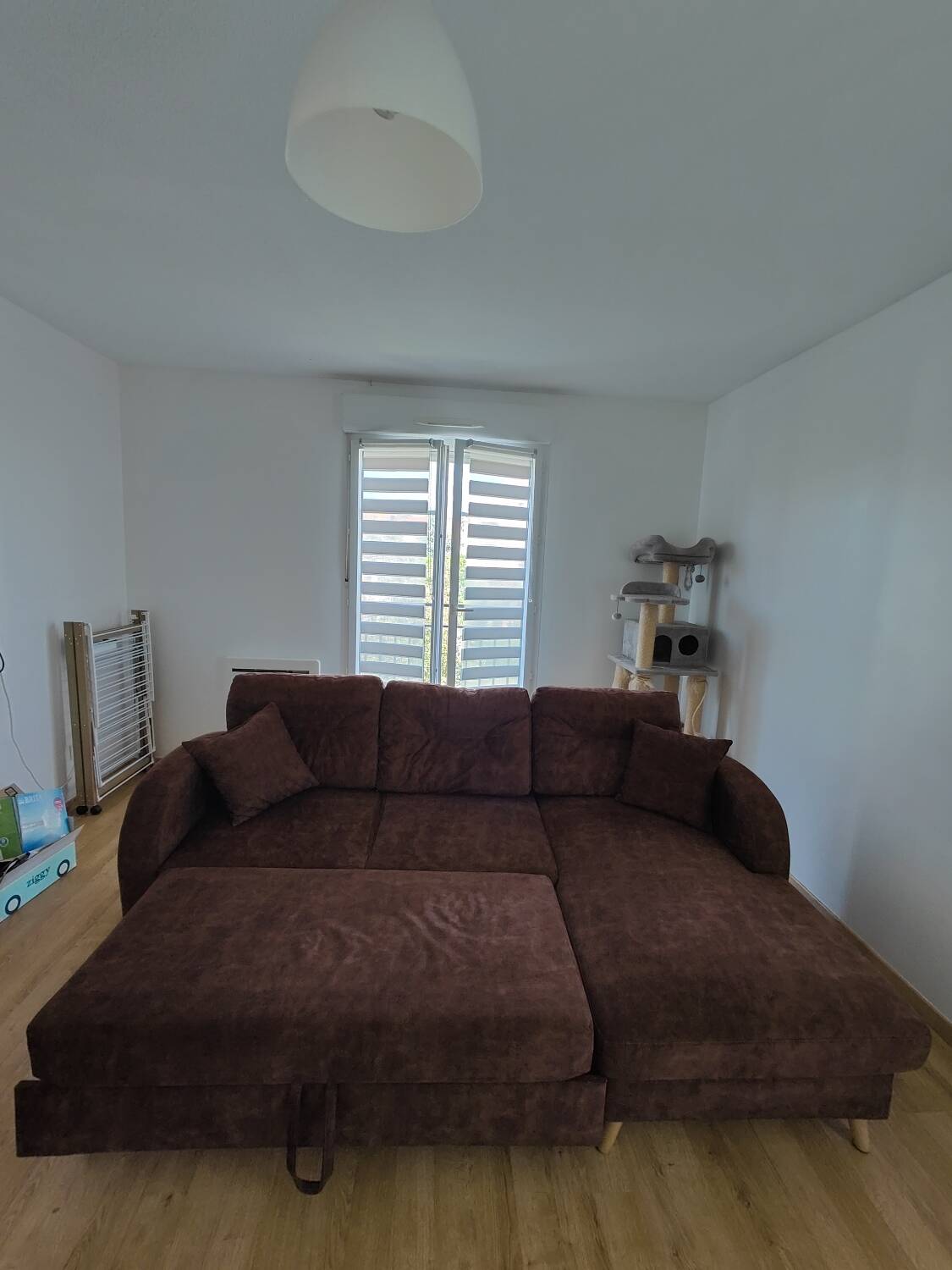 Canapé d’angle convertible avec coffre bobochic libeo vintage – marron