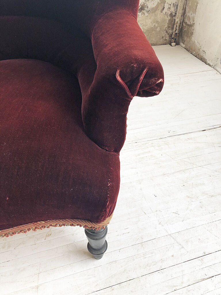 Napoleon III burgundy velvet armchair
