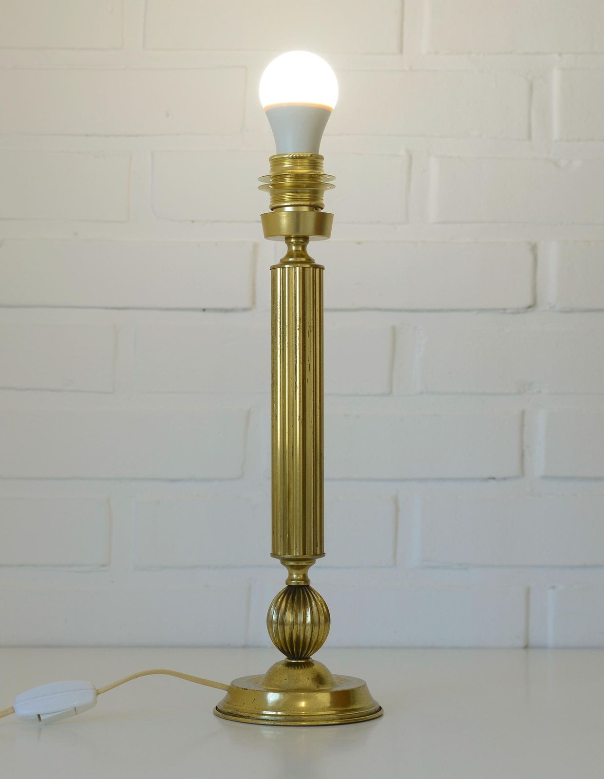 Vintage Brass Table Lamp Base / Hollywood Regency Lamp / Neoclassical Light