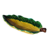 Empty pocket in the shape of a leaf in very good condition