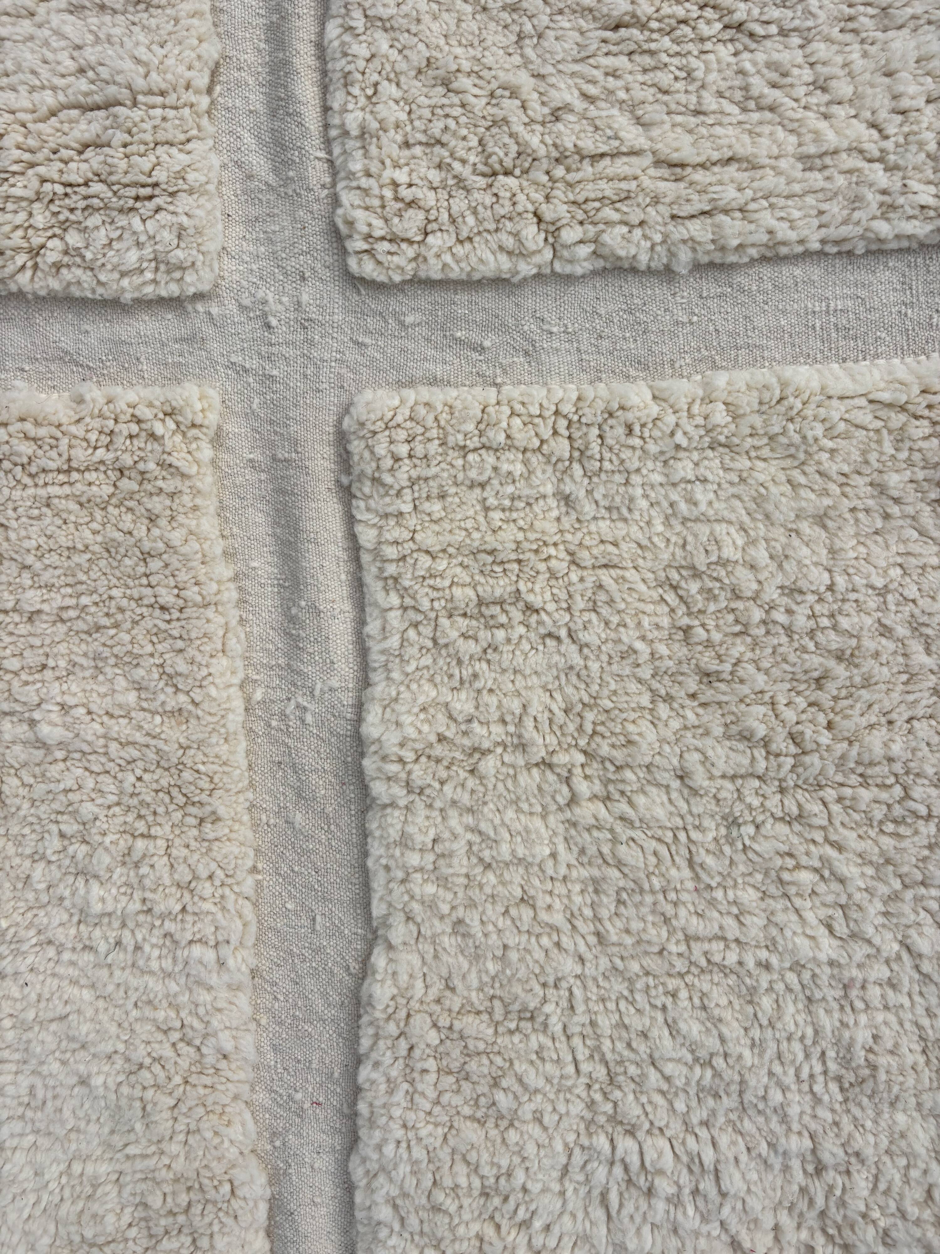 M'rirt Berber rug 190x220 cm – Natural ecru wool, minimalist design