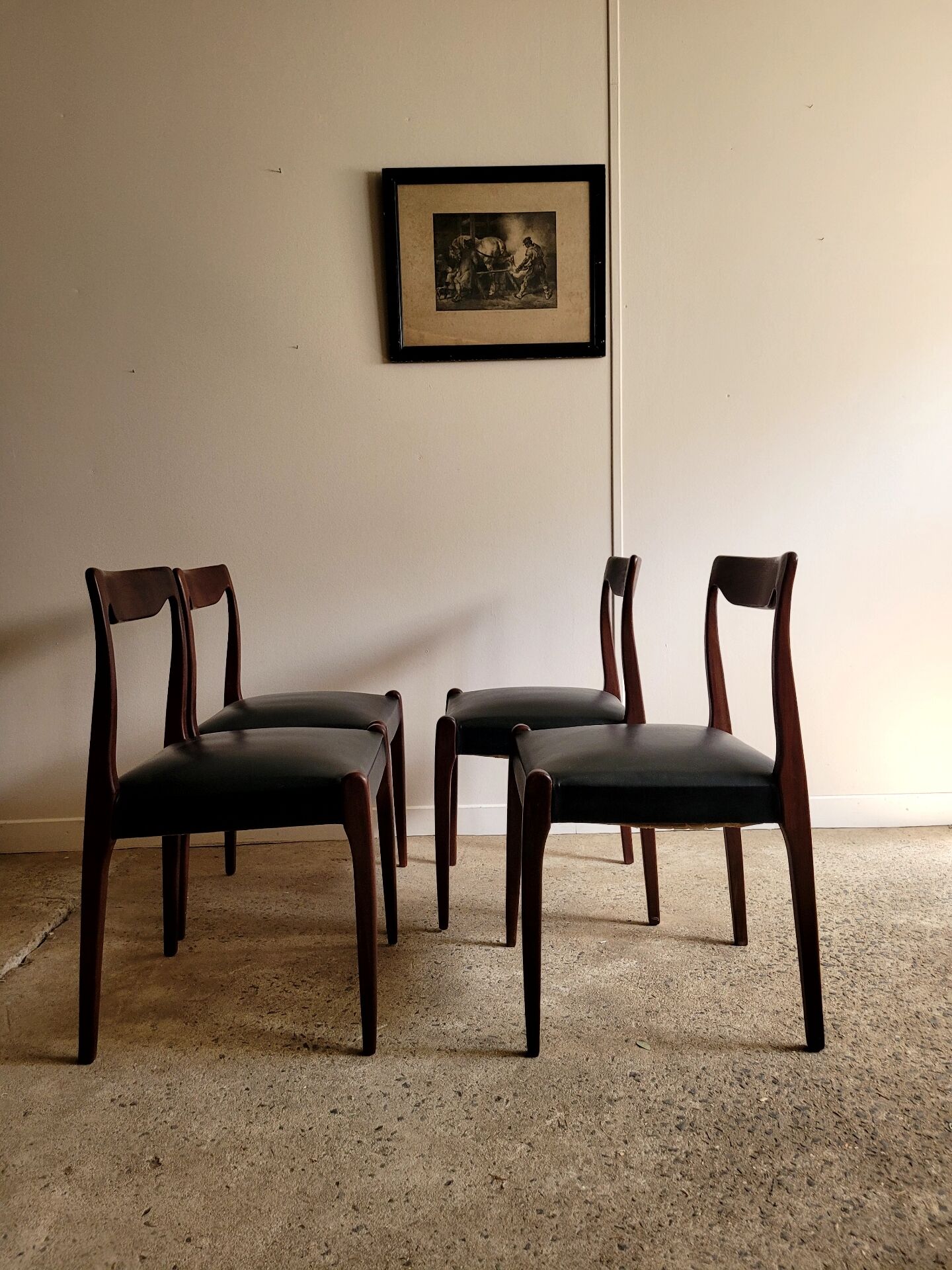 Lot de 4 chaises vintage style Niels Otto Moller