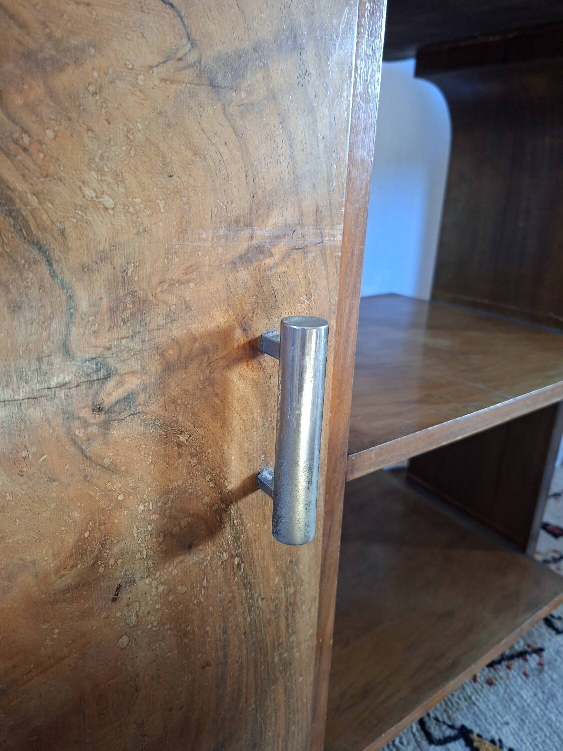 Petit meuble art déco asymétrique
