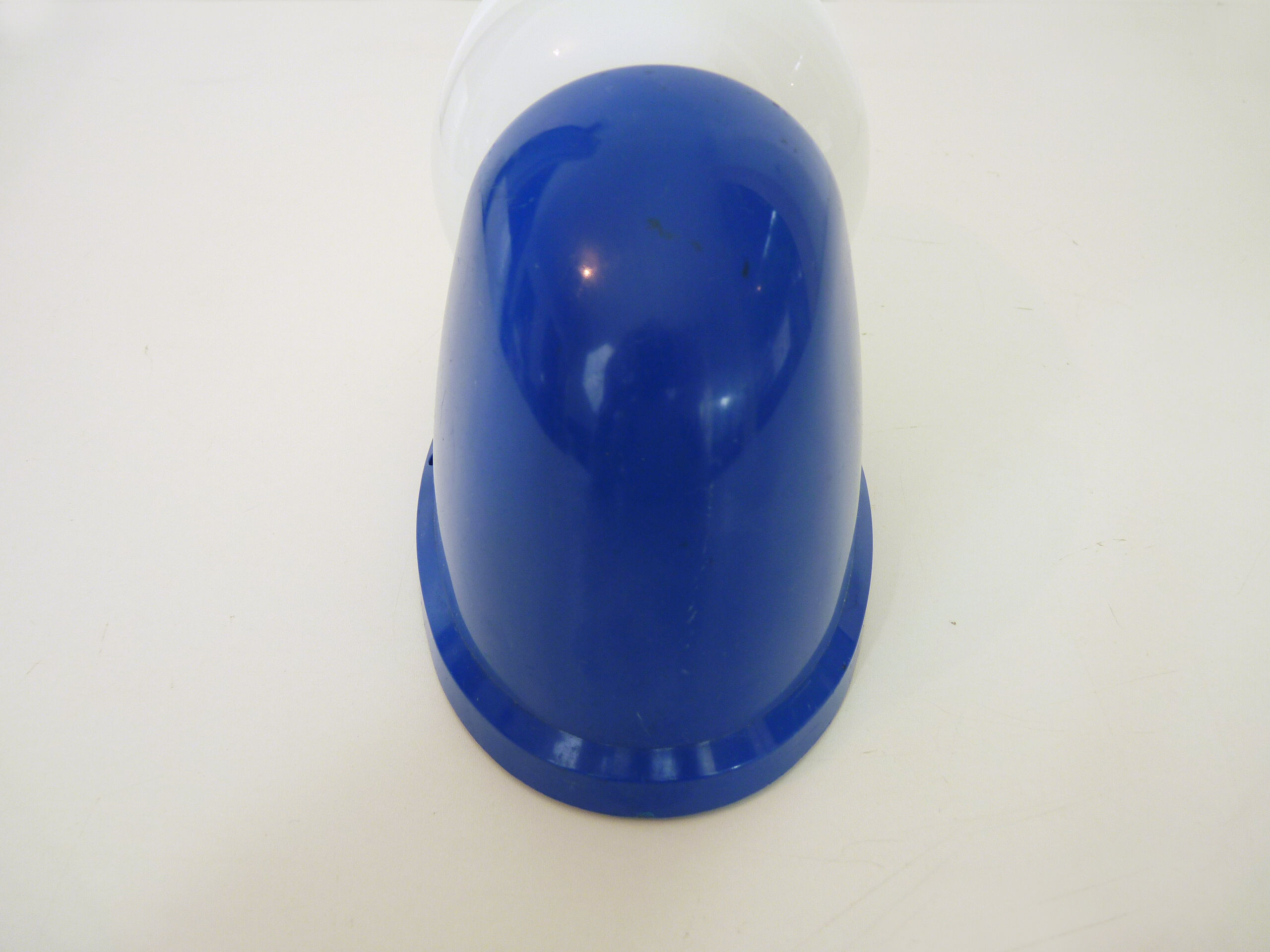 Gilac pop vintage wall light in pvc and opaline globe