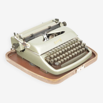 Machine à écrire antique Rheinmetall modèle KsT, Allemagne années 1950.