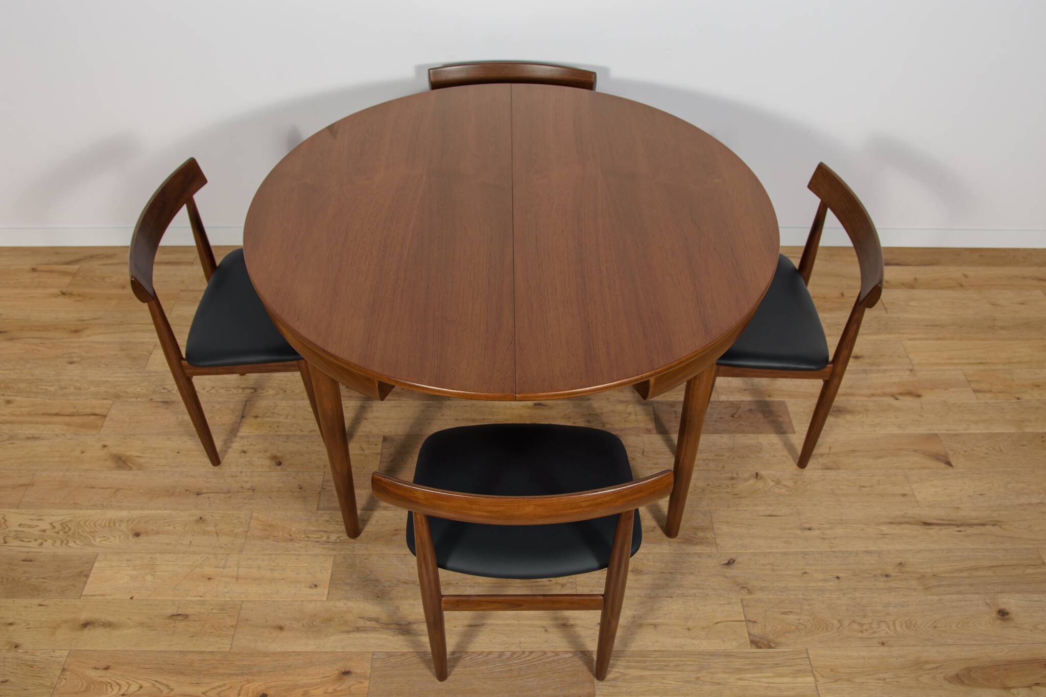 Mid-Century Teak Dining Table & Chairs by Hans Olsen for Frem Røjle.