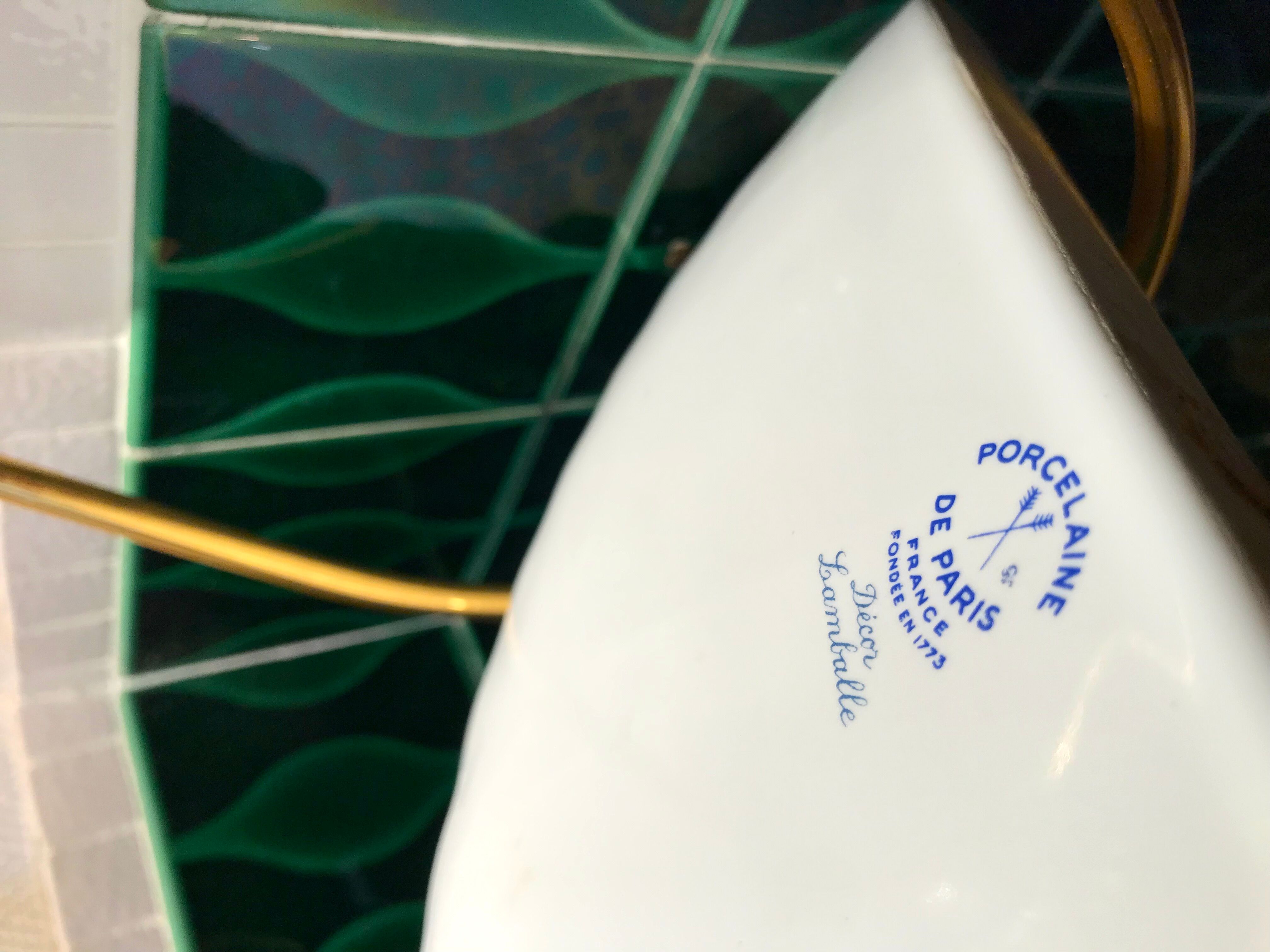 VINTAGE SHELL WASHBASIN SET PORCELAIN OF PARIS SHELVES BASIN AND TOWEL RACK