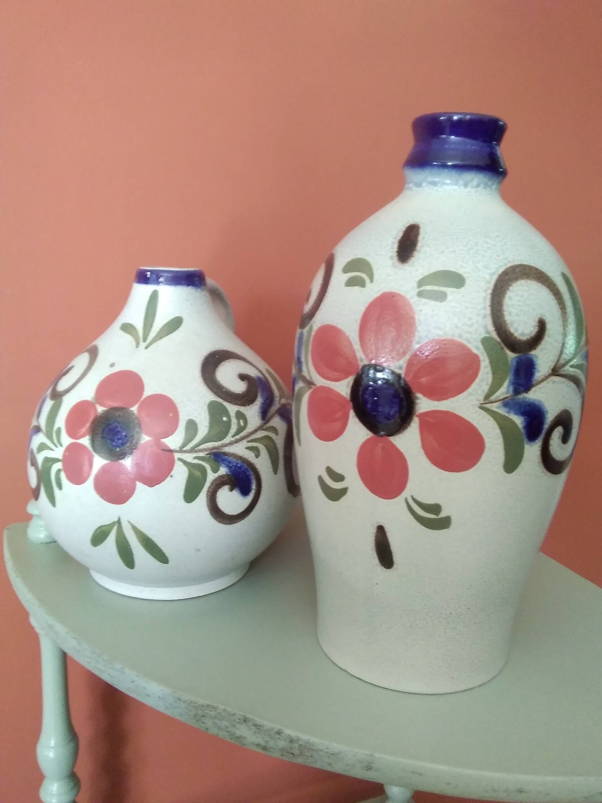 2 hand-painted vases Germany