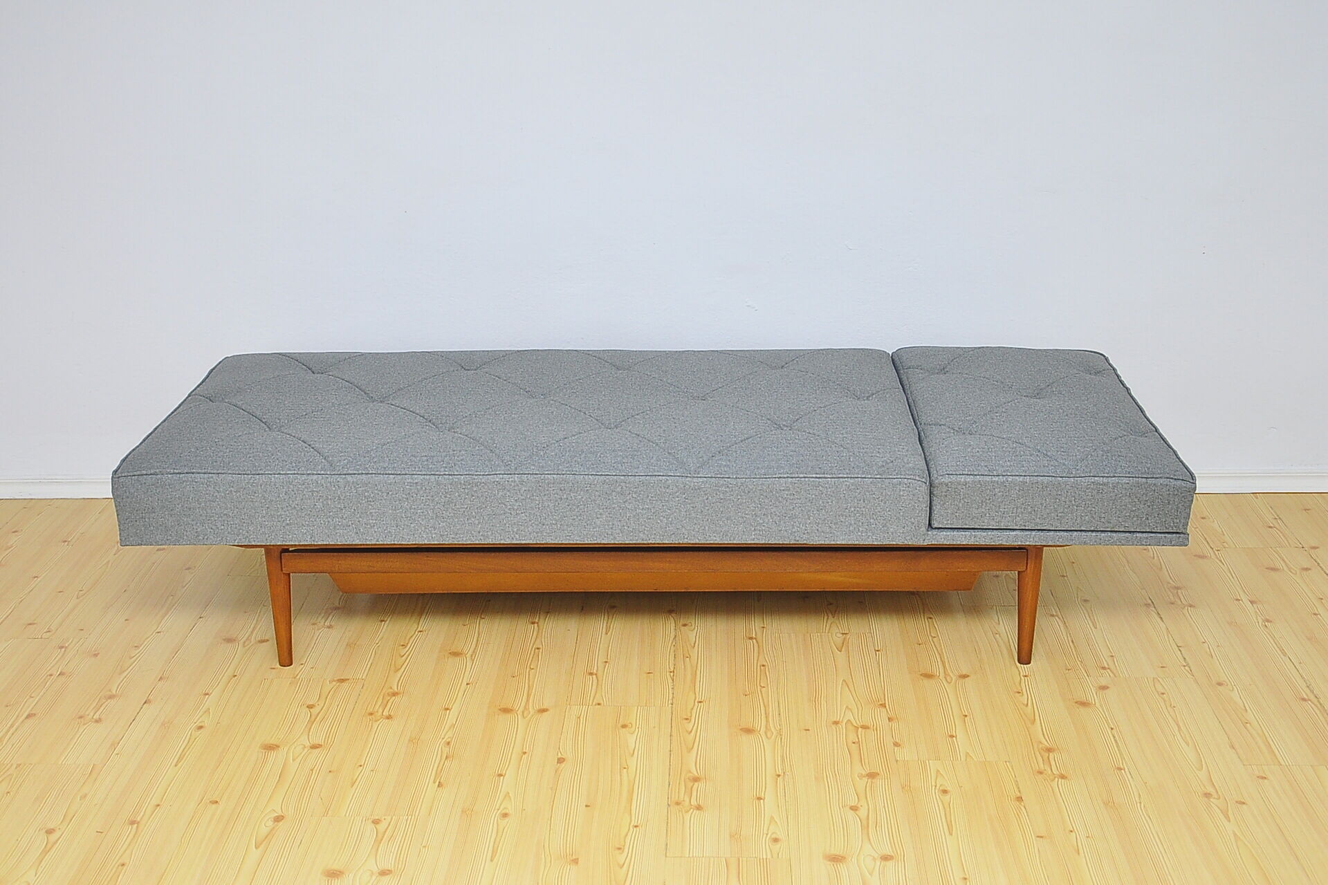 Daybed Antimott by Walter Knoll, 1950