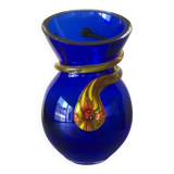 Vase bleu en verre de boheme