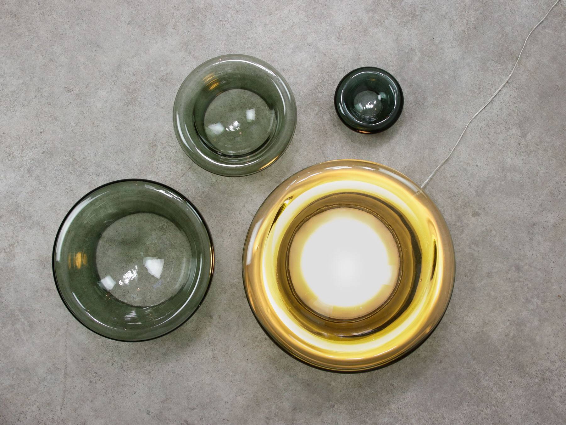 Lampe de table vintage italienne Cascade en verre fumé, années 1970