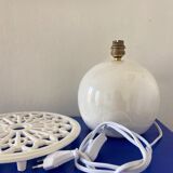 White pearlescent ball lamp foot