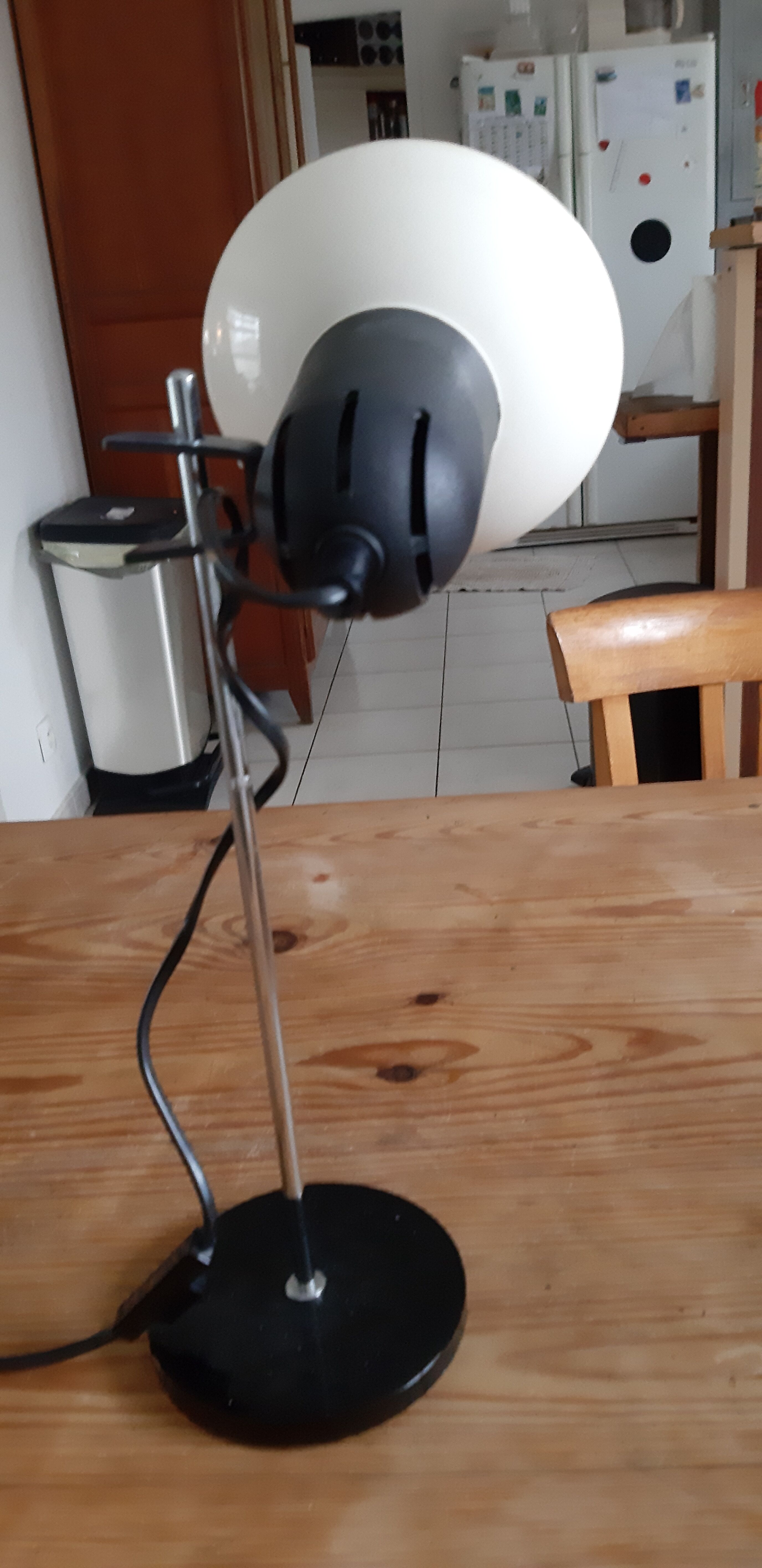 Height adjustable vintage lamp