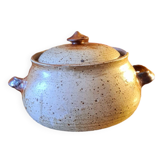 Stoneware tureen