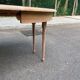 Table à manger ronde pied central extensible décapée en bois massif 3 rallo