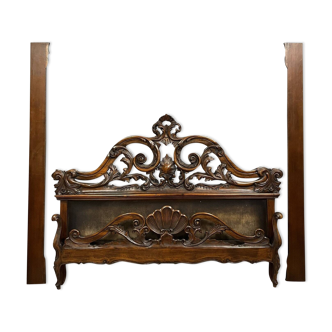 Louis XV Venetian style center bed in openwork carved wood circa 1900-1920