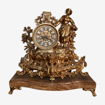 Rocaille Clock In Gilded Bronze, XIX period