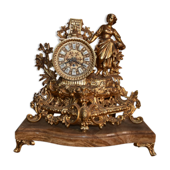 Rocaille Clock In Gilded Bronze, XIX period