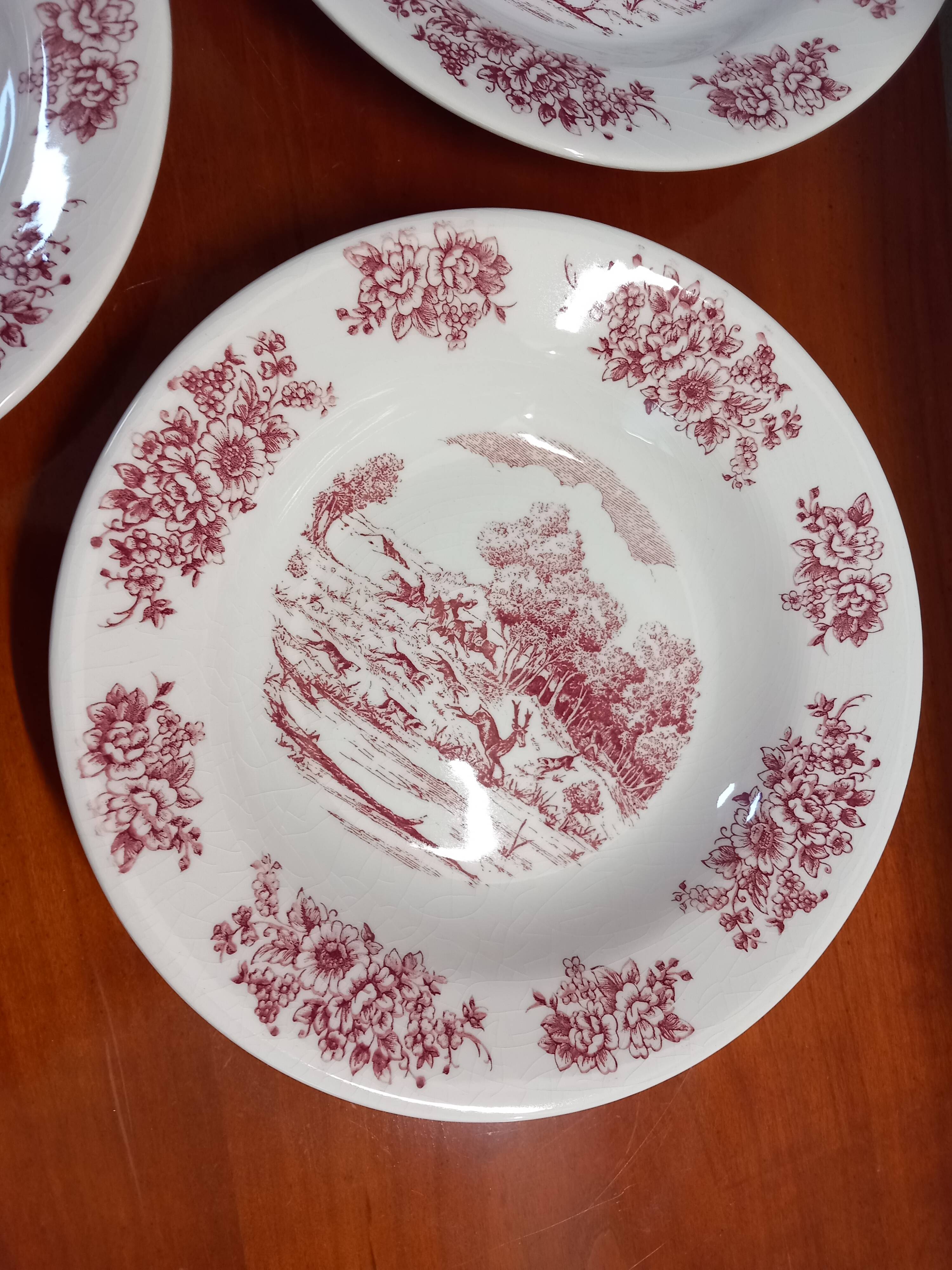 Set of 4 deep plates, Gien earthenware.