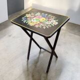 Folding side table