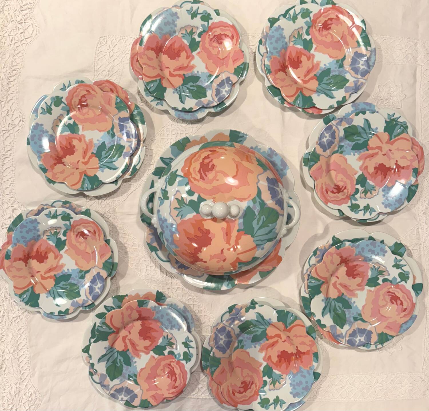 Victoria porcelain service Geneviève Lethu